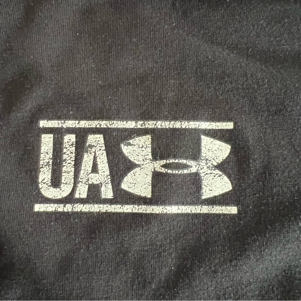 3! Boys UNDER ARMOUR Original Tees 2 Black & 1 Yellow Gold Size Large - Picture 7 of 16